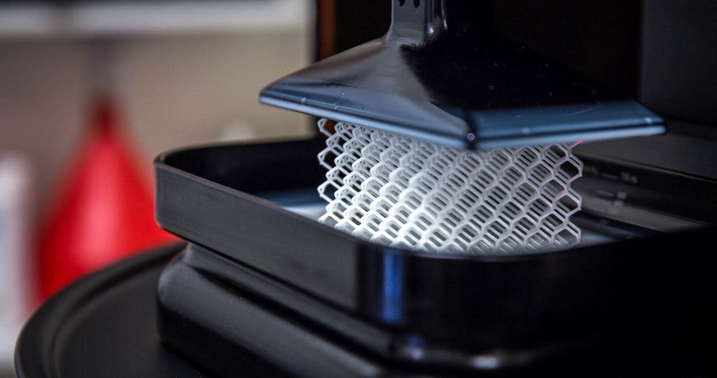 The difference between 3D printing and compression molding