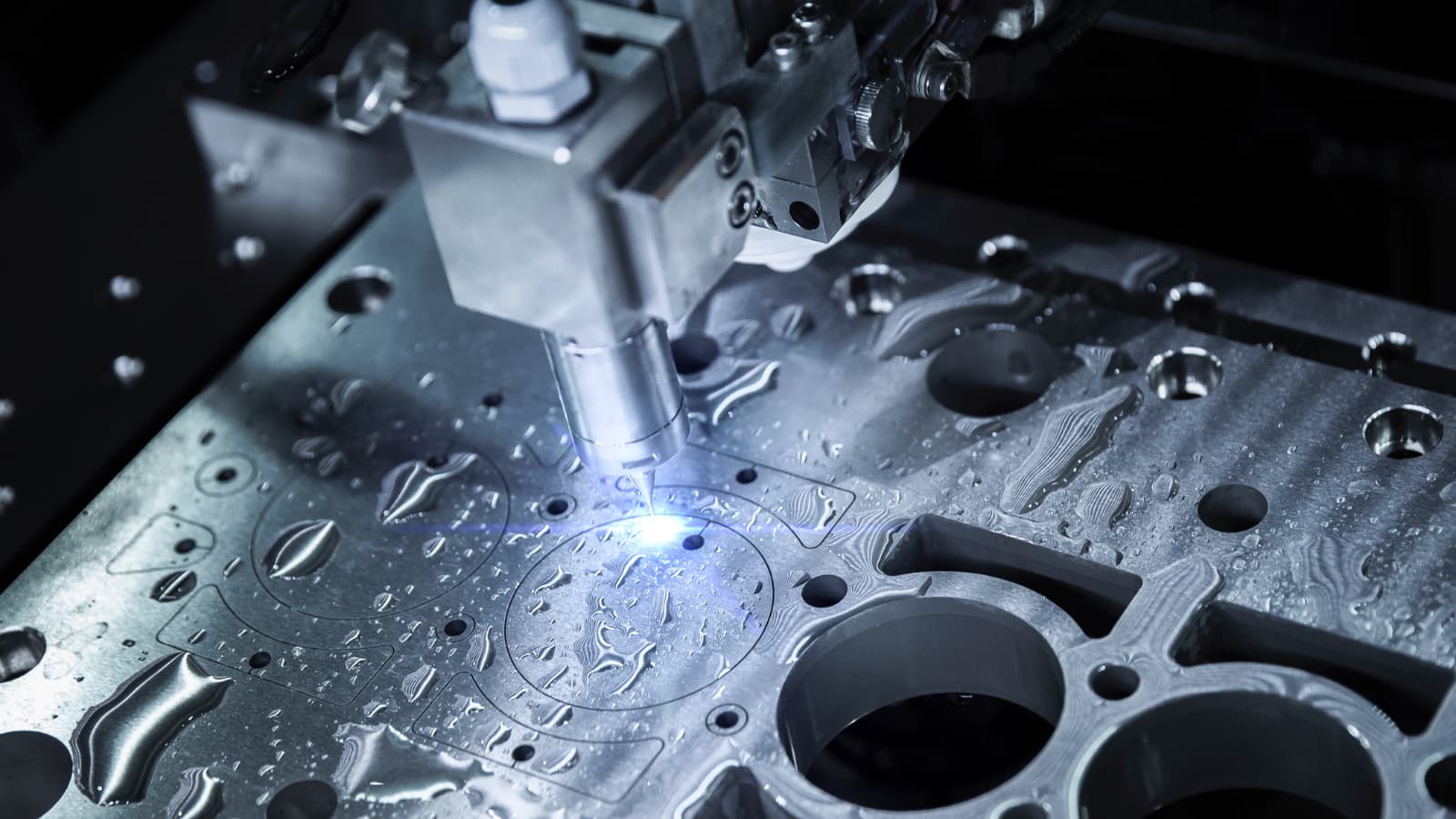 CNC machining costs: A guide to influencing factors and cost-saving strategies