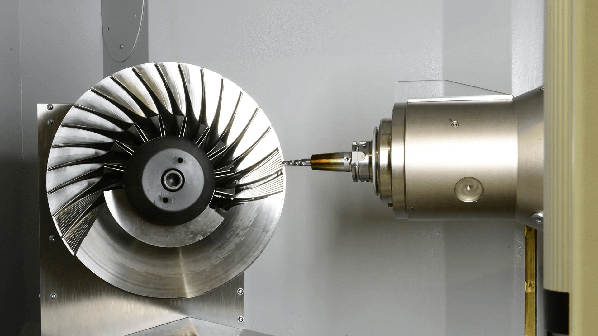 Advantages of 5 axis machining