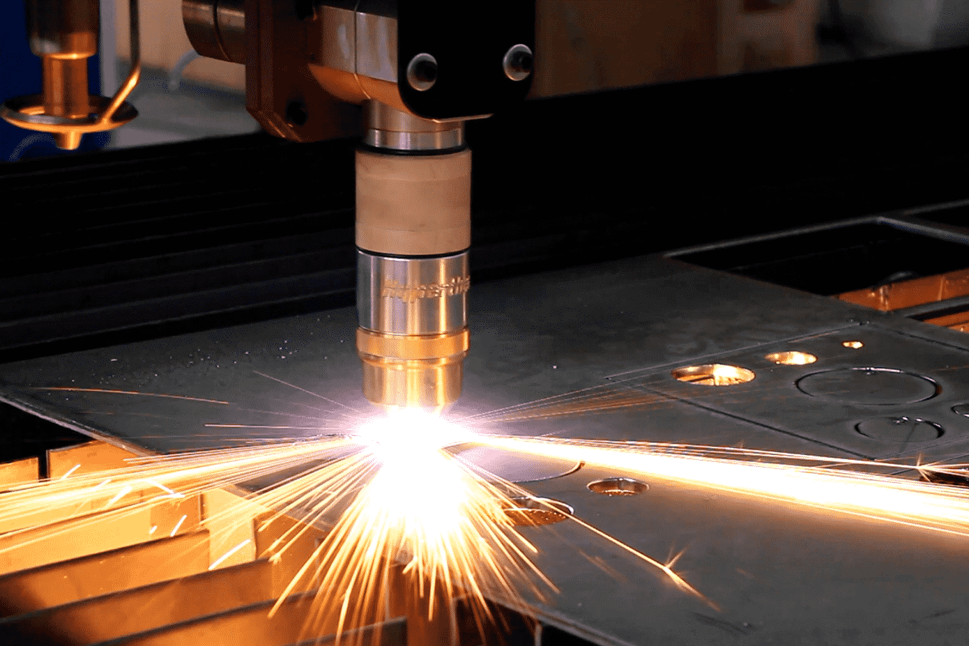 CNC machine metal cutting