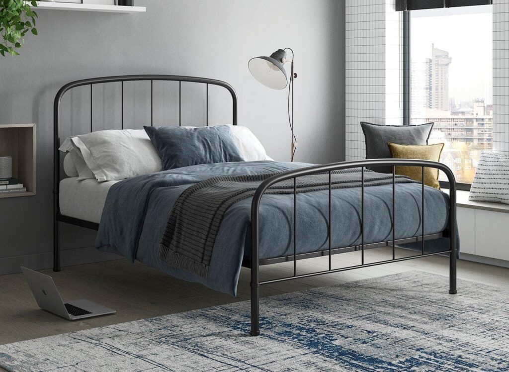 Metal bed frame